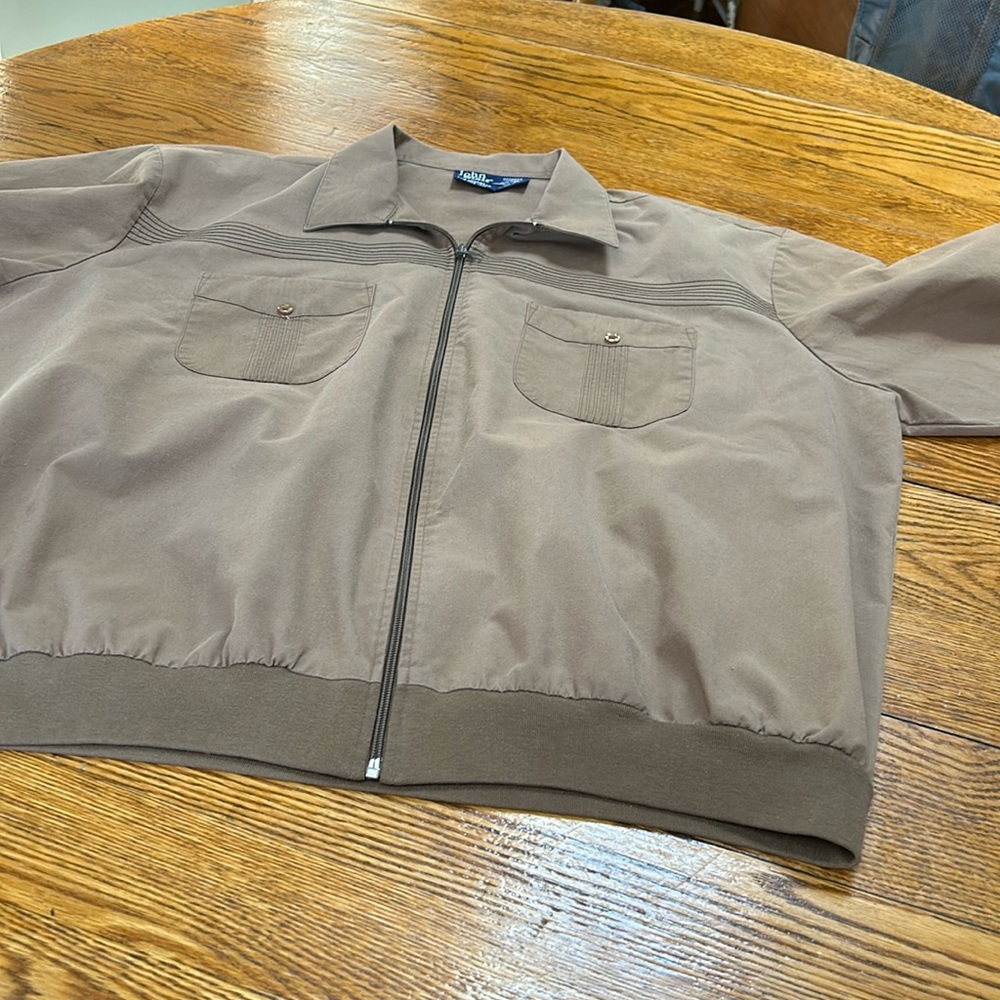 John Blair Vintage mens’s zip front shirt. Box pleat details. Size 3XL.